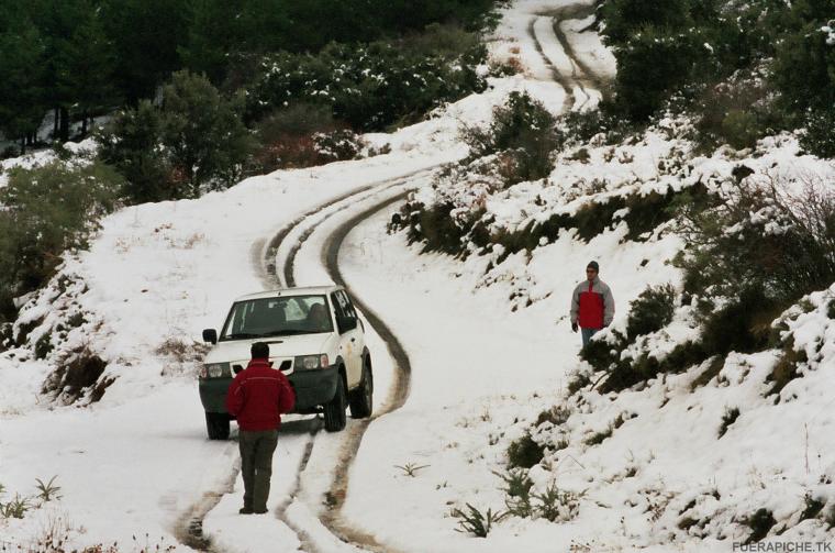 Nissan Terrano en la nieve 4x4